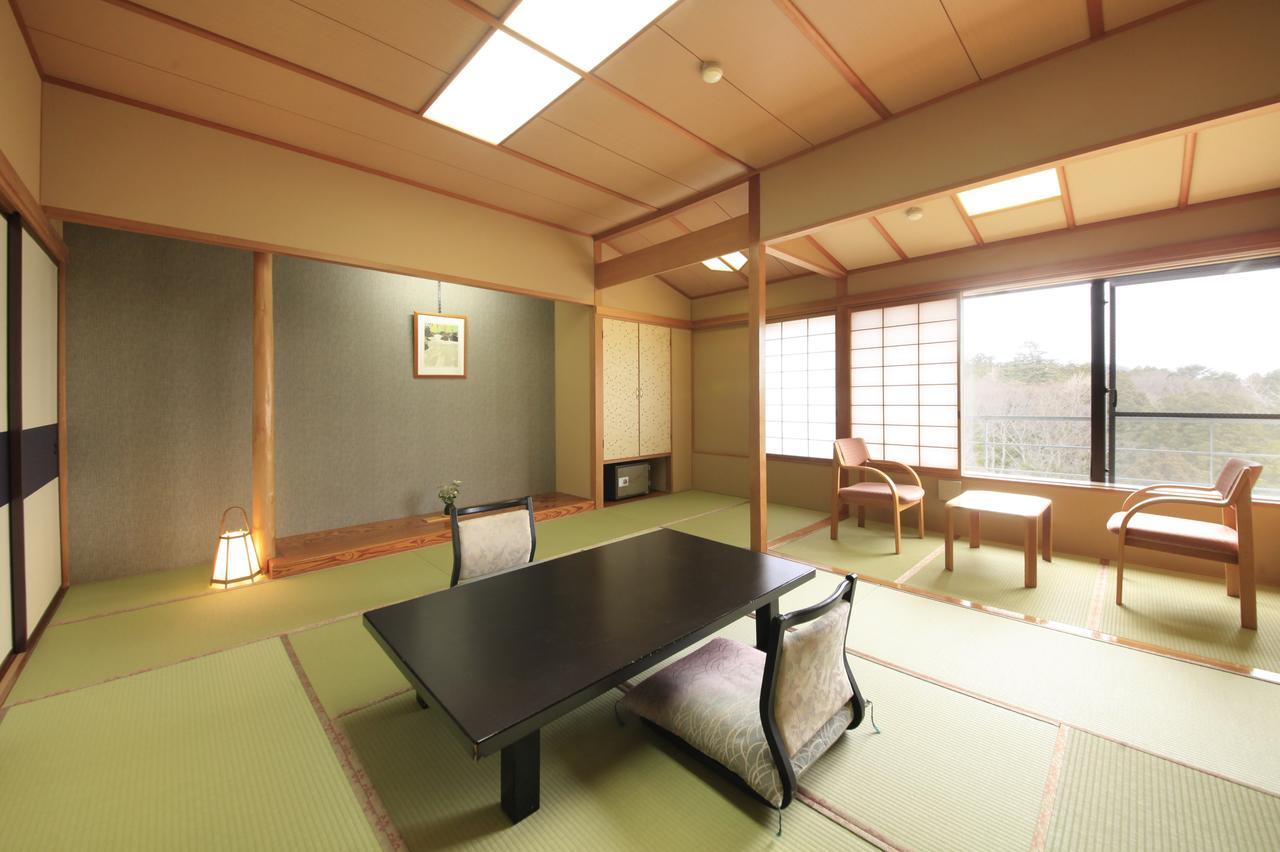 Hotel Minoya à Yahiko Extérieur photo
